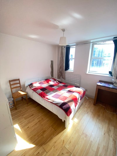 Double bedroom in the heart of Kings Cross  Main Photo