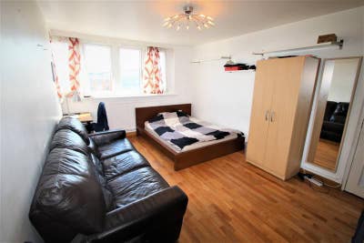 Kings Cross - 3 Double rooms from &pound;254pw Main Photo