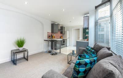 ✨ Stylish 1 Bedroom Apartment in Stonemason Court  Main Photo