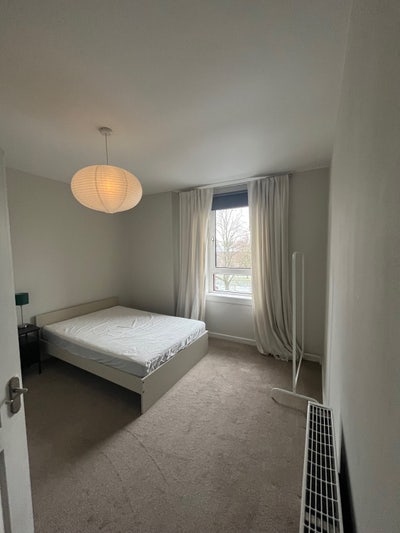Double room available - south facing flat (G14) Main Photo