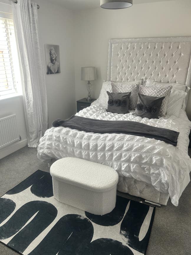 Double Room to rent in a friendly home Main Photo
