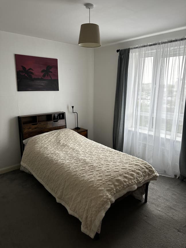 Room to rent near Wembley Park for one person Main Photo