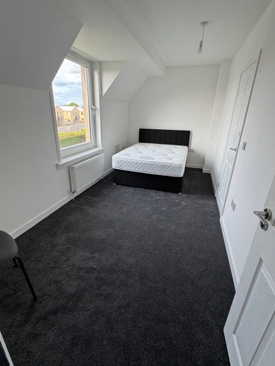 Beautiful en suite room in HMO property Main Photo