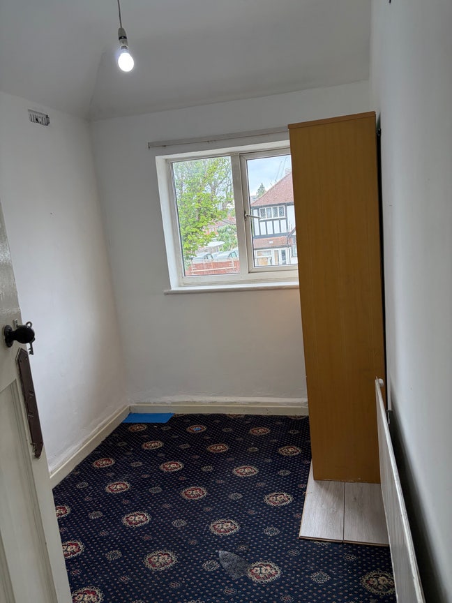 Single room for rent  Main Photo