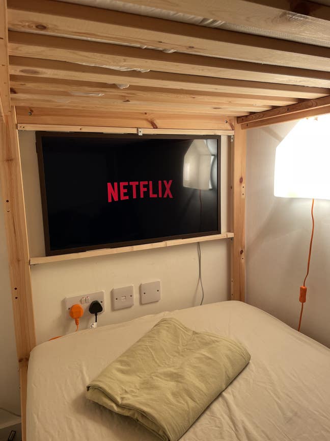 Entire bunk bed on the roof top terrace  Main Photo