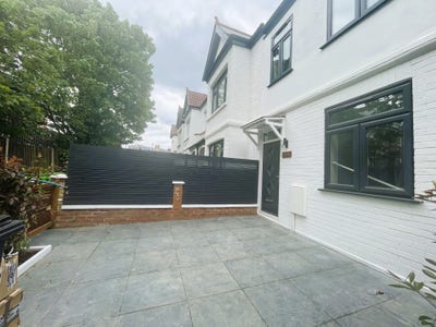 Stunning 1Bed Garden Lyveden Road Tooting Broadway Main Photo
