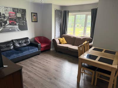 2 Bed 2 Bathroom Flat Main Photo