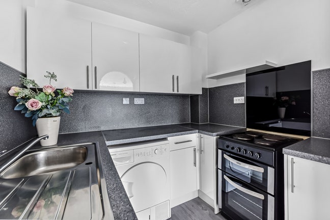 Newly Refurbished 1 Bedroom Property - DA8 Area  Main Photo