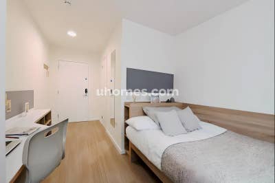 St mungo's 7 floor ensuite bronze 13 m² for rent.  Main Photo