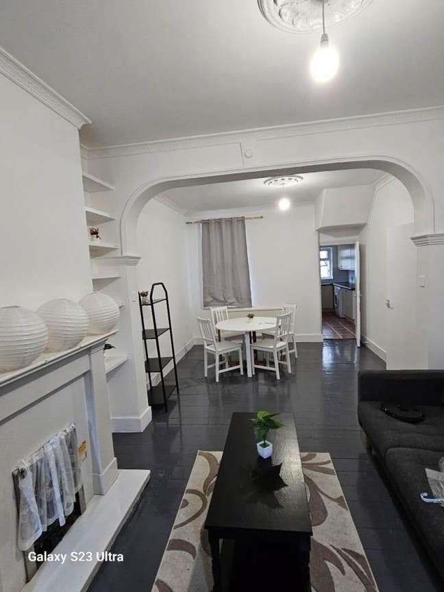 Spacious 4 Bed Flat – Bills Included – E13 Main Photo