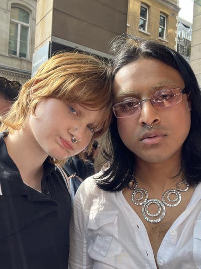 Queer couple looking for a room in East London Main Photo