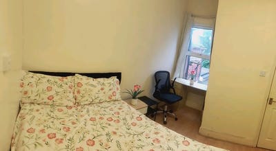 Private Double bedroom with Pvt. En-Suite bathroom Main Photo