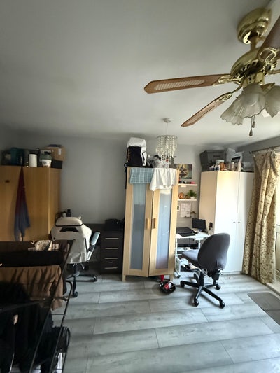 Spacious 3 Sharing Room Available – Forest Gate Main Photo