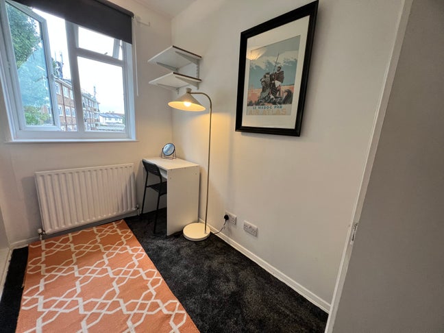 Single Room Near Heathrow Airport Main Photo