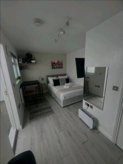 ✨🏡 2  Studio Flats  to Let in Neasden  Main Photo