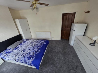 ✨ 🛏️  Double Room to Let in - Croydon Main Photo