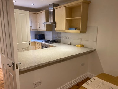 Beautiful en-suite room available Main Photo