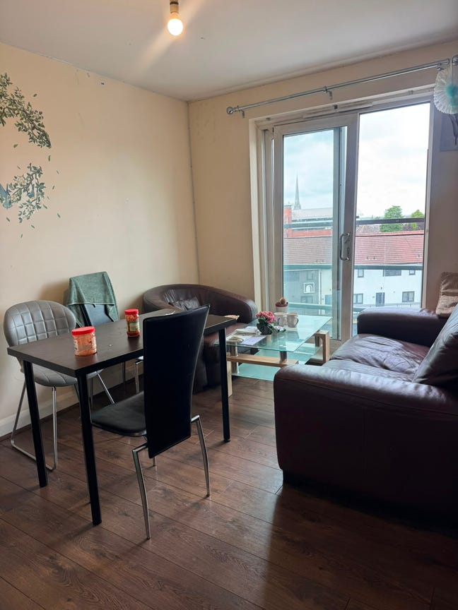 Need a flatmate in preston  Main Photo