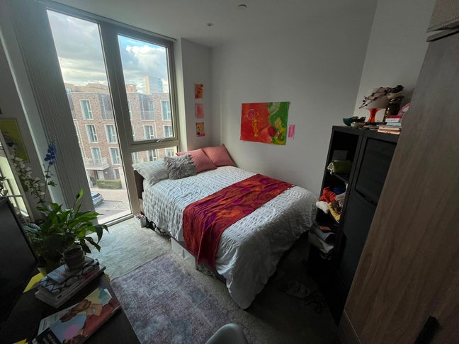 Double Room in Royal Wharf - Gym, Pool, Sauna Main Photo