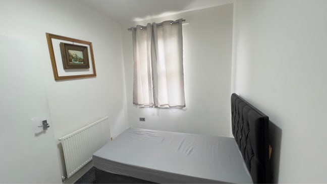 Room 1 Main Photo