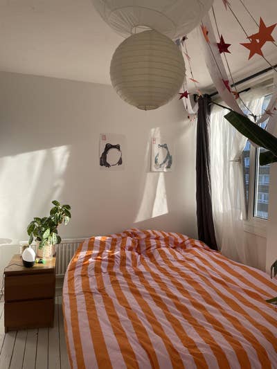 Sunny Double Room near Victoria Park  Main Photo