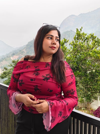 Professional Female seeks a single or double room Main Photo