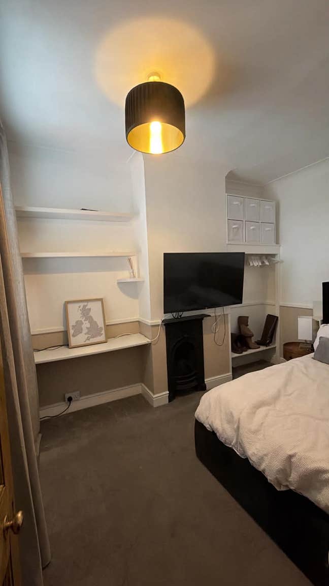 Clean rooms in shared house near train station  Main Photo