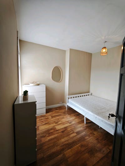 High Quality Double room for rent Main Photo