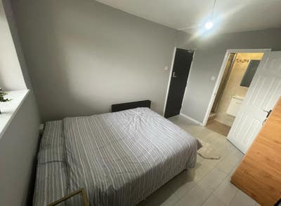🏡 Spacious En-Suite Room Near Canary Wharf | Bill Main Photo