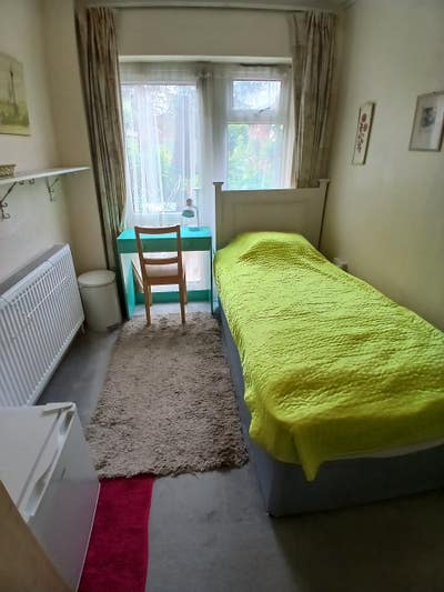 Ground floor single garden room  Main Photo
