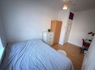 Aldgate East I Whitechapel I All bills incl Main Photo