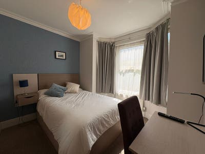 Double En-Suite Room - Viewing Recommended Main Photo