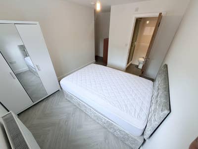 Ensuite Rooms-Near Northern General-All Bills PAID Main Photo