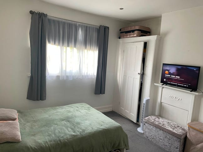 Double room to rent in Rayns Park Main Photo