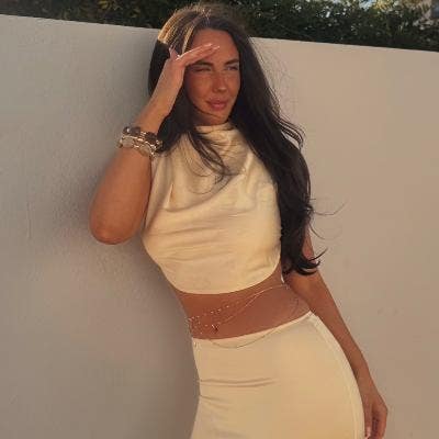 Looking for a flat mate Main Photo