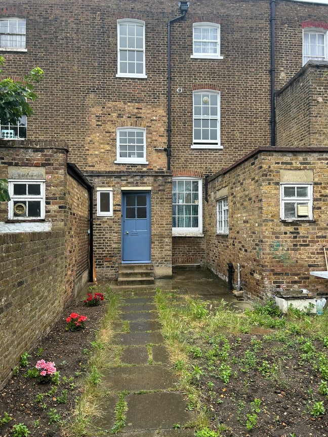 Stoke Newington 2 Double size room for rent  Main Photo