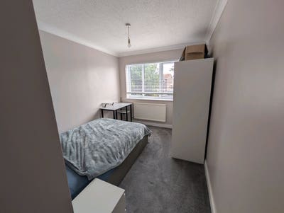 Double Room Available in Springfield Main Photo
