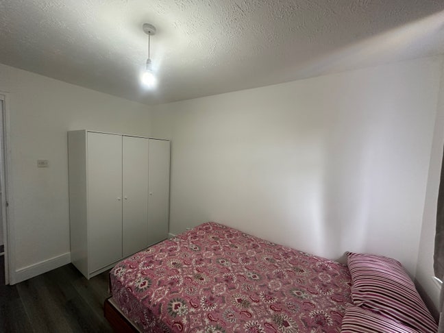 1 Double Bedrooms for Female preferred  Main Photo