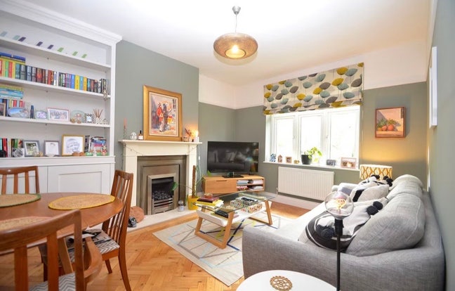 Two Bedroom Flat on Highland Road SE19 Main Photo