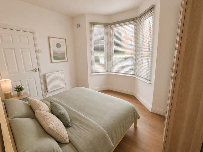 🌟 Premium En-Suite Rooms | Newly Painted & Refurb Main Photo