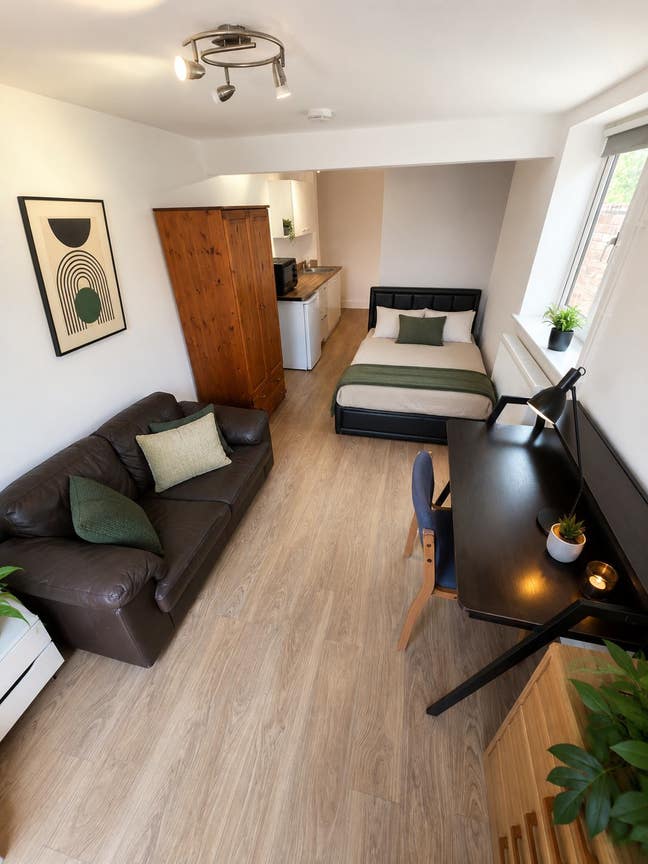 Beautiful Caversham Studio w/ Private Garden Main Photo