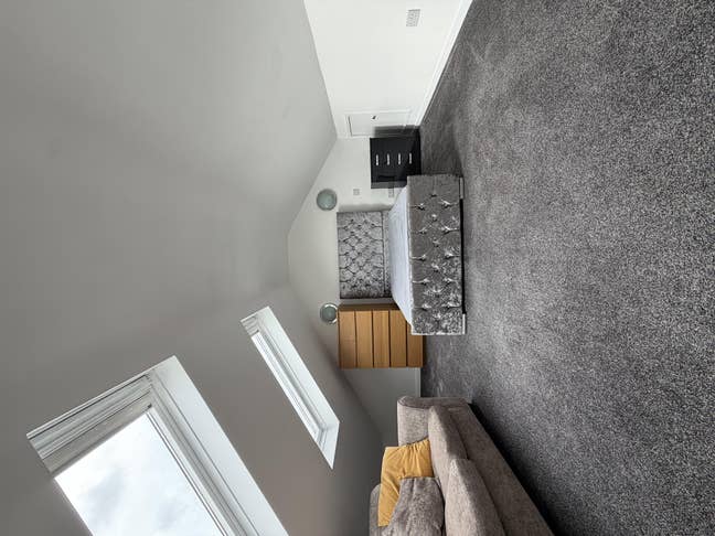 Single person 1 Bed Flat - Rent &pound;950 inc all Bills Main Photo