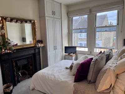 Beautiful double room in lovely home with garden! Main Photo