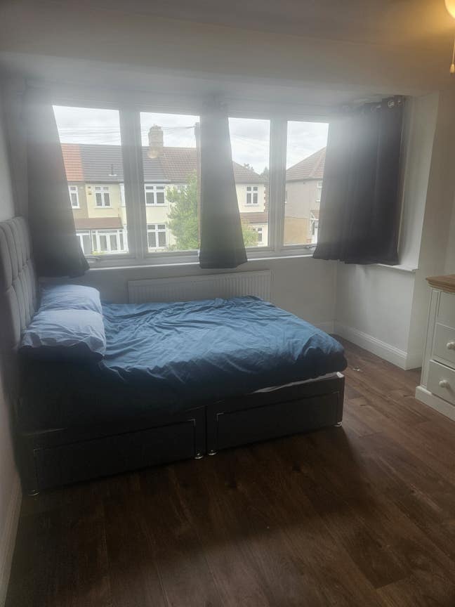Large Double Room - Bills Included Main Photo
