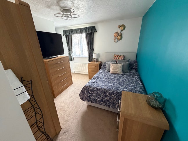 Room available Monday to Friday  Main Photo