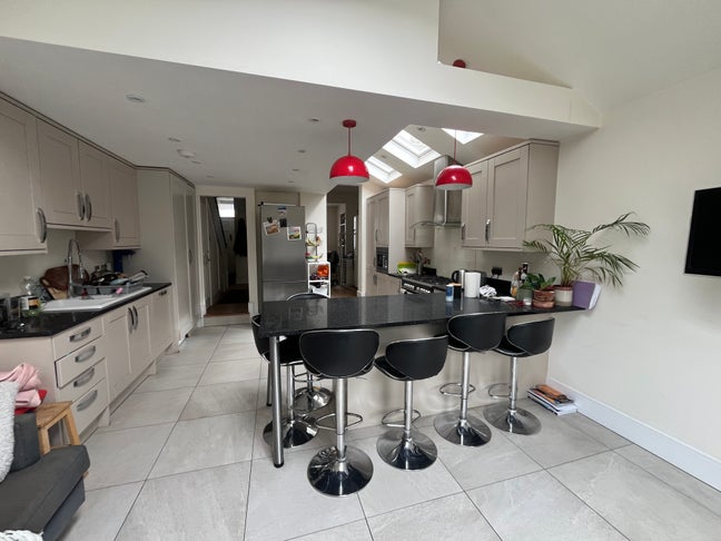 Room available in Earlsfield/ Tooting Main Photo