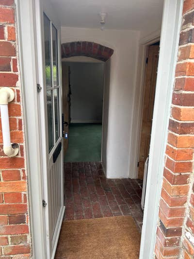 Self Contained Annex with private entrance Main Photo