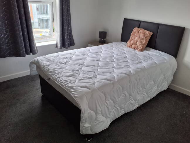 Modern En-Suite Rooms Available Main Photo