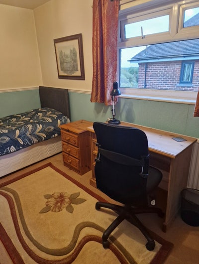 Large Single Room to let in Sheffield,  S2  Main Photo
