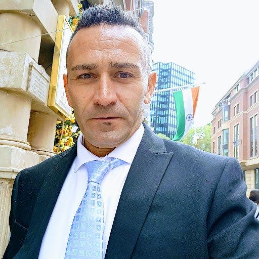 Professional Male seeks a double room Main Photo